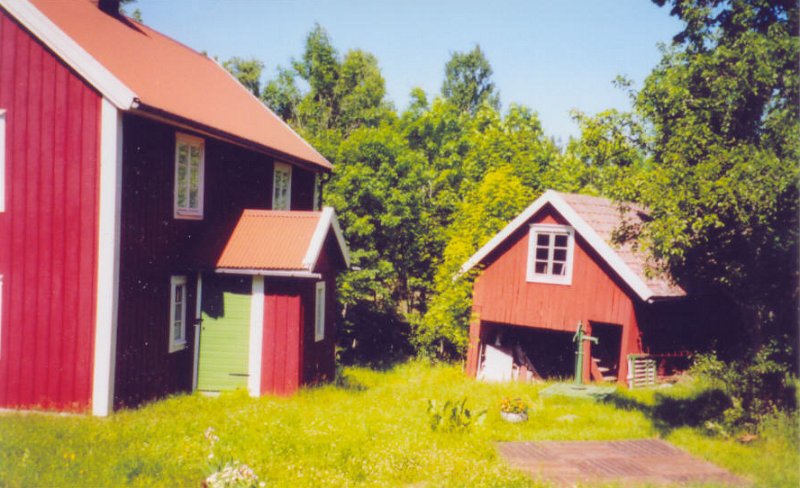 @Back of house.jpg - Westerström family home, SE Sweden